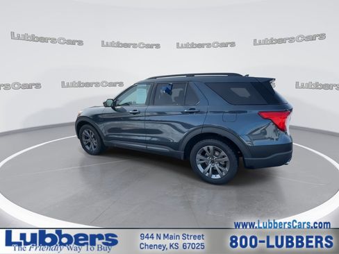 Used 2022 Ford Explorer XLT w/ Equipment Group 202A image 6