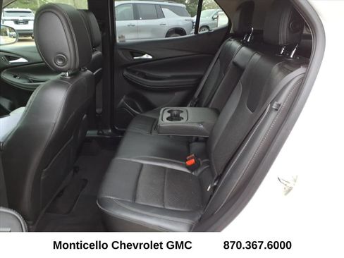 Used 2022 Buick Encore GX Essence w/ Experience Buick Package image 10