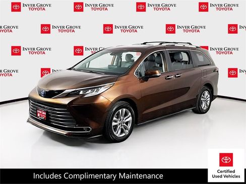 Certified 2022 Toyota Sienna Limited AWD/4WD image 1