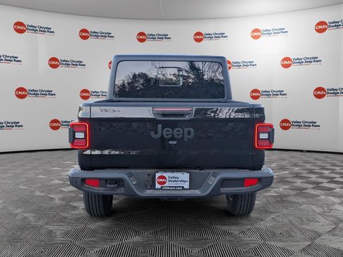 New 2025 Jeep Gladiator Sport AWD/4WD image 6