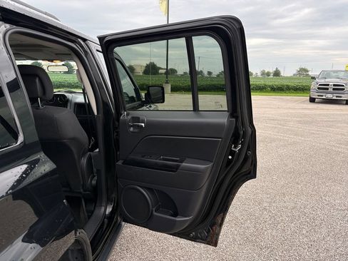 Used 2013 Jeep Patriot Latitude w/ Sun/Sound Group FWD image 35