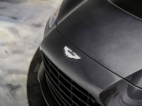 Used 2023 Aston Martin V12 Vantage RWD image 37