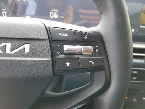 Certified 2026 Kia Sportage LX FWD image 19