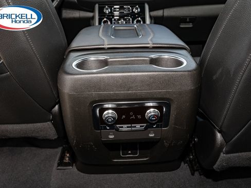 Used 2024 GMC Yukon XL Denali RWD image 22