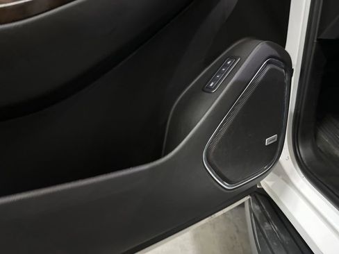 Used 2018 Chevrolet Tahoe LT AWD/4WD image 42