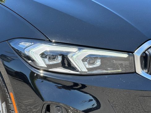 Used 2025 BMW 330i Sedan w/ Premium Package RWD image 11