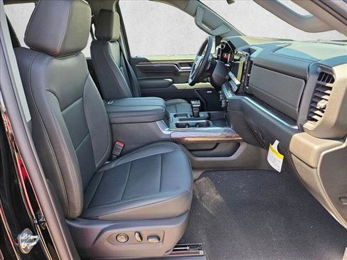 New 2026 Chevrolet Silverado 1500 LTZ w/ Z71 Off-Road Package AWD/4WD image 16