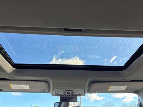 New 2026 GMC Sierra 1500 SLT w/ SLT Premium Package AWD/4WD image 8