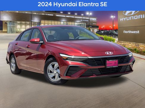 Used 2024 Hyundai Elantra SE FWD image 1