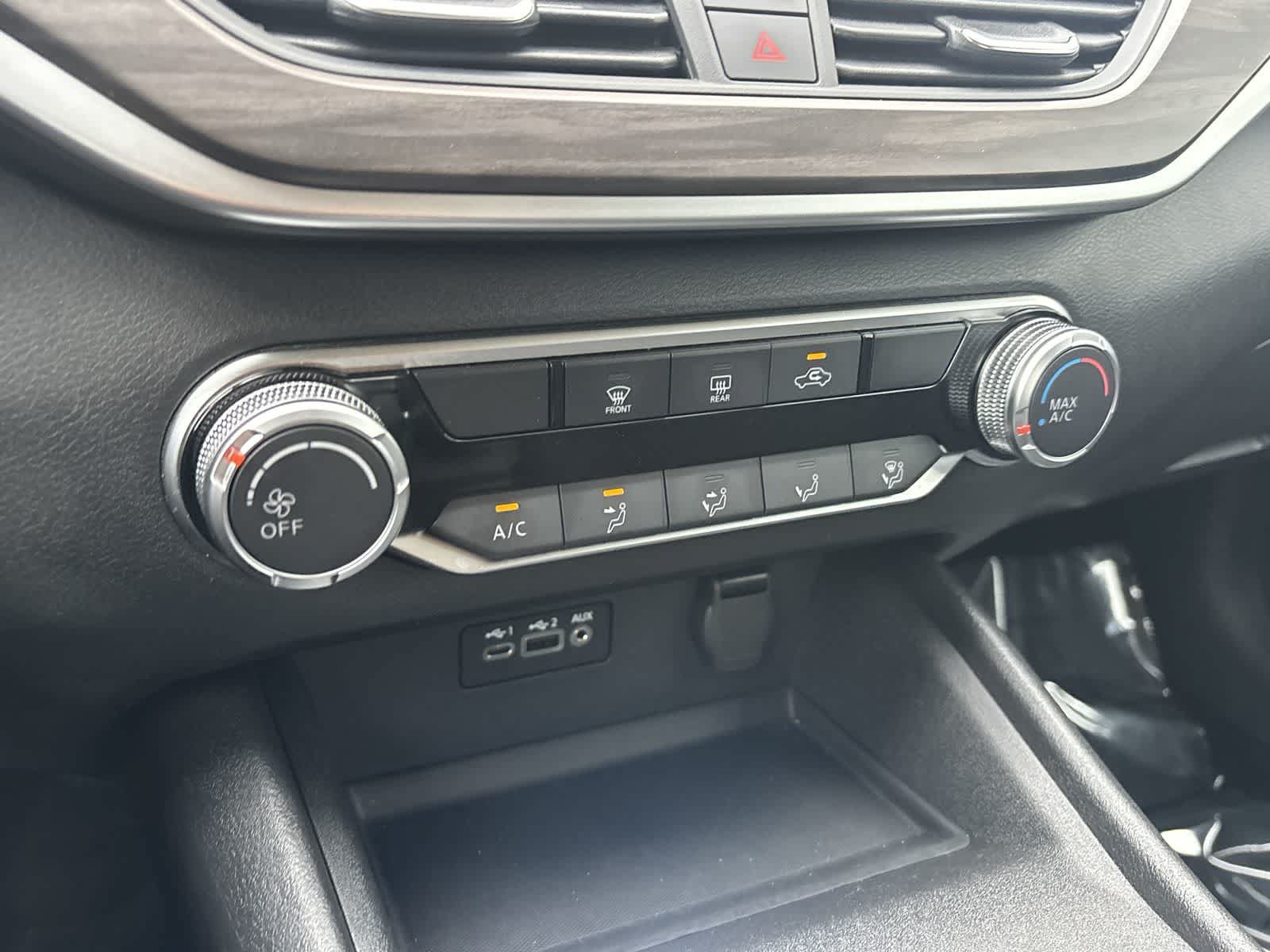 Used 2025 Nissan Altima 2.5 SV FWD image 21