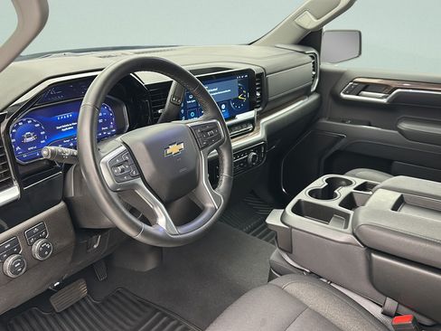 Used 2024 Chevrolet Silverado 1500 LT AWD/4WD image 14