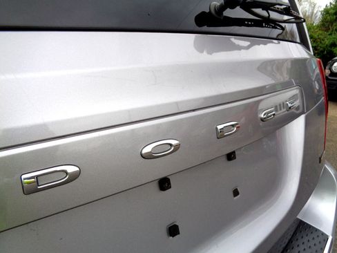 Used 2013 Dodge Grand Caravan SXT image 13