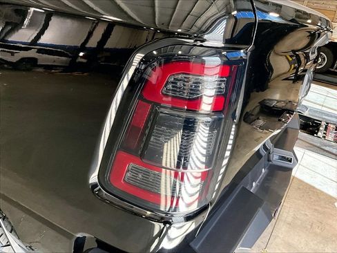 Used 2023 RAM 1500 Big Horn AWD/4WD image 34