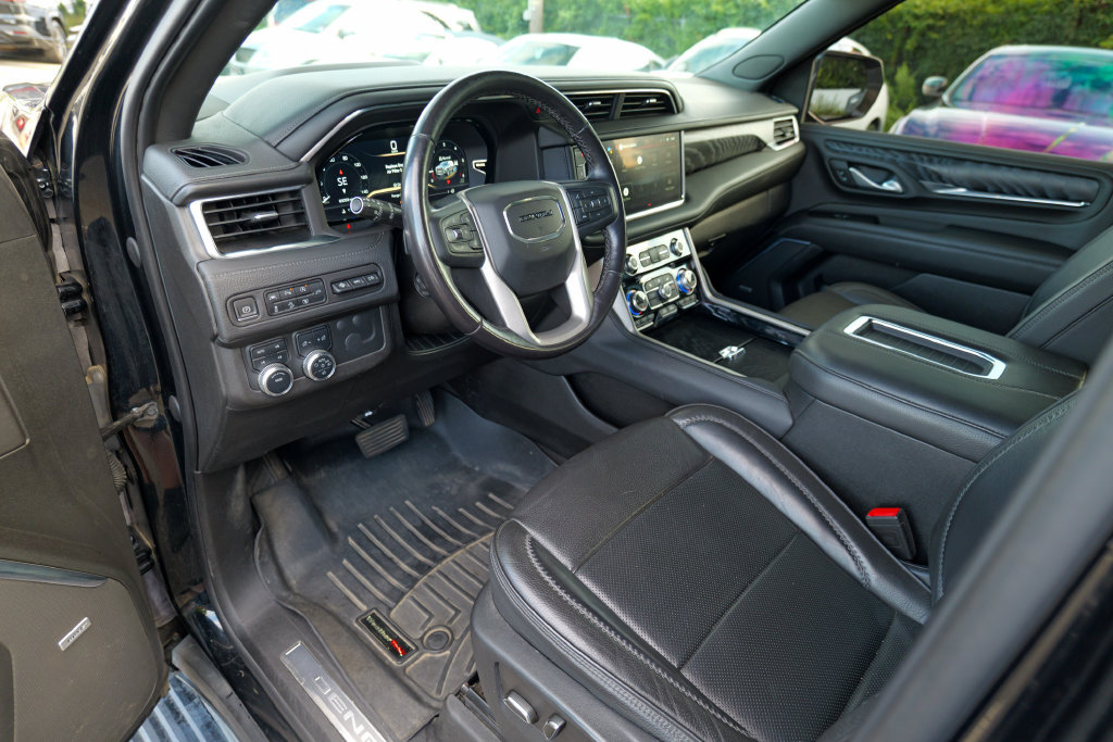 Used 2022 GMC Yukon XL Denali AWD/4WD image 18