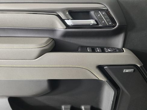New 2026 Chevrolet Silverado 2500 ZR2 AWD/4WD image 24