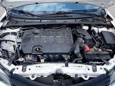 Used 2019 Toyota Corolla LE image 11