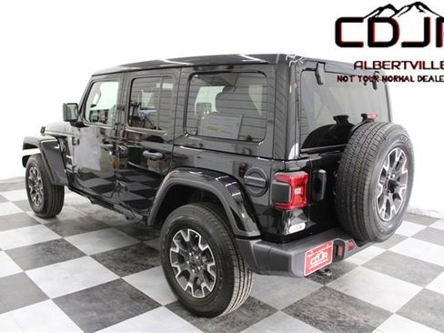 Used 2024 Jeep Wrangler Sahara w/ Technology Group image 6