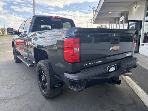 Used 2018 Chevrolet Silverado 2500 High Country image 4