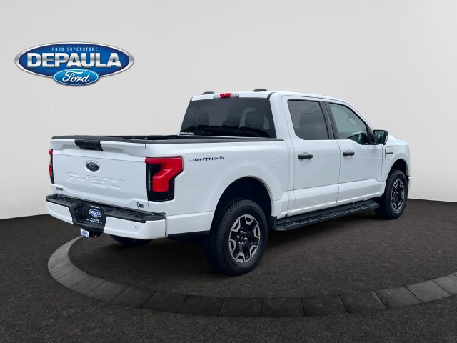 Used 2023 Ford F150 Lightning XLT AWD/4WD image 7