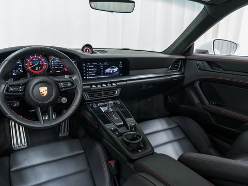 Certified 2024 Porsche 911 Carrera GTS image 23