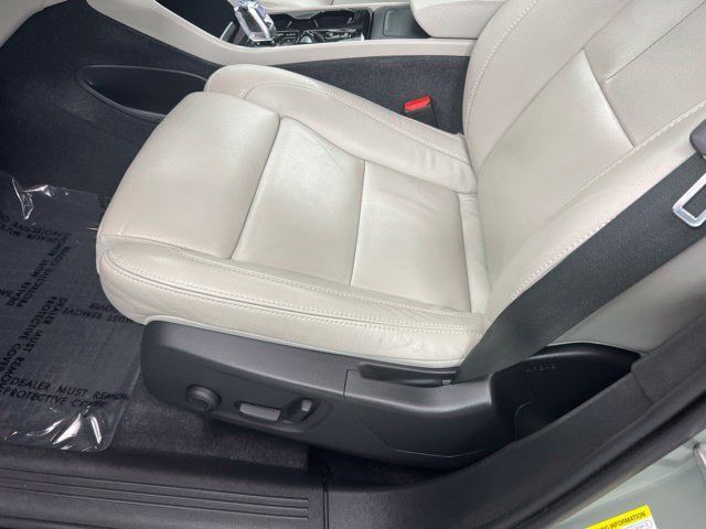 Certified 2023 Volvo XC40 B5 Ultimate w/ Protection Package Premier AWD/4WD image 14