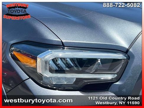 Used 2020 Toyota Tacoma TRD Sport w/ Technology Package AWD/4WD image 13