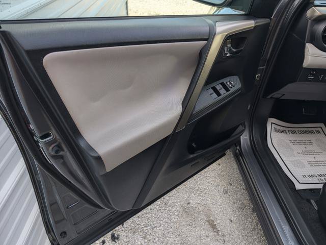 Used 2015 Toyota RAV4 XLE FWD image 6