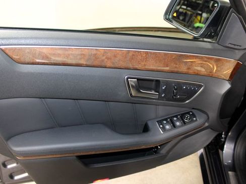 Used 2012 Mercedes-Benz E 350 4MATIC Sedan image 19