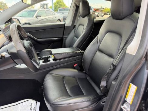 Used 2021 Tesla Model Y Long Range AWD/4WD image 11