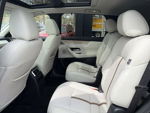Certified 2024 MAZDA CX-90 Plug-In Hybrid w/ Premium Plus AWD/4WD image 22