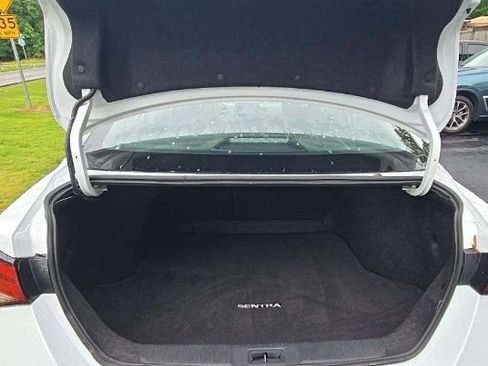 Used 2025 Nissan Sentra SV FWD image 9