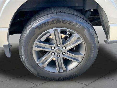 Used 2023 Ford F150 XLT w/ Equipment Group 302A High RWD image 10
