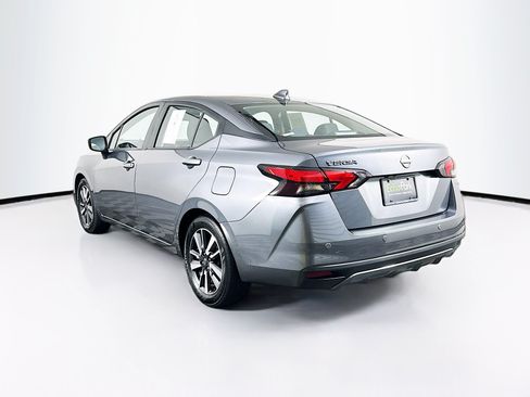 Used 2025 Nissan Versa SV FWD image 5