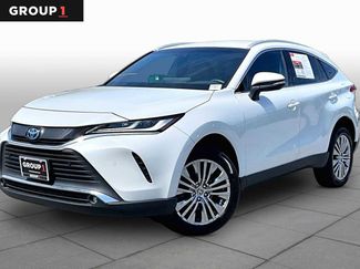 Used 2023 Toyota Venza XLE AWD/4WD video 1