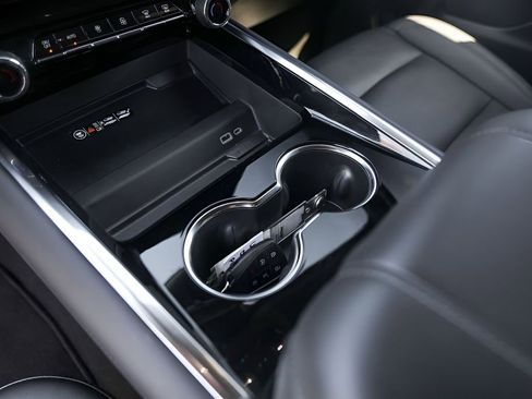 Used 2025 Chevrolet Tahoe LT image 20