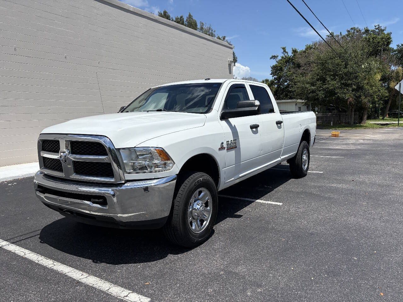 Used 2017 RAM 2500 Tradesman w/ Chrome Appearance Group AWD/4WD image 15