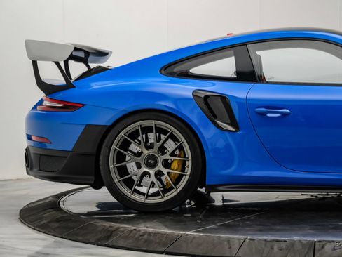 Used 2019 Porsche 911 GT2 RS RWD image 27