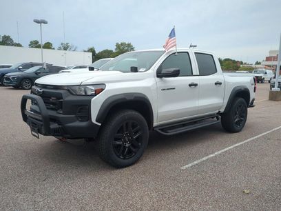 New 2025 Chevrolet Colorado Trail Boss w/ Off-Road Front Bumper Package