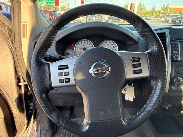 Used 2015 Nissan Xterra PRO-4X w/ Pro-4x Leather Package AWD/4WD image 16