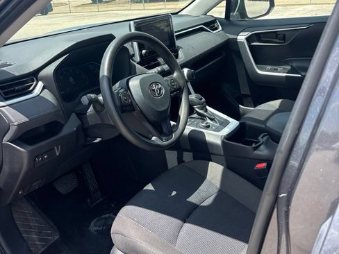 Used 2025 Toyota RAV4 LE AWD/4WD image 7
