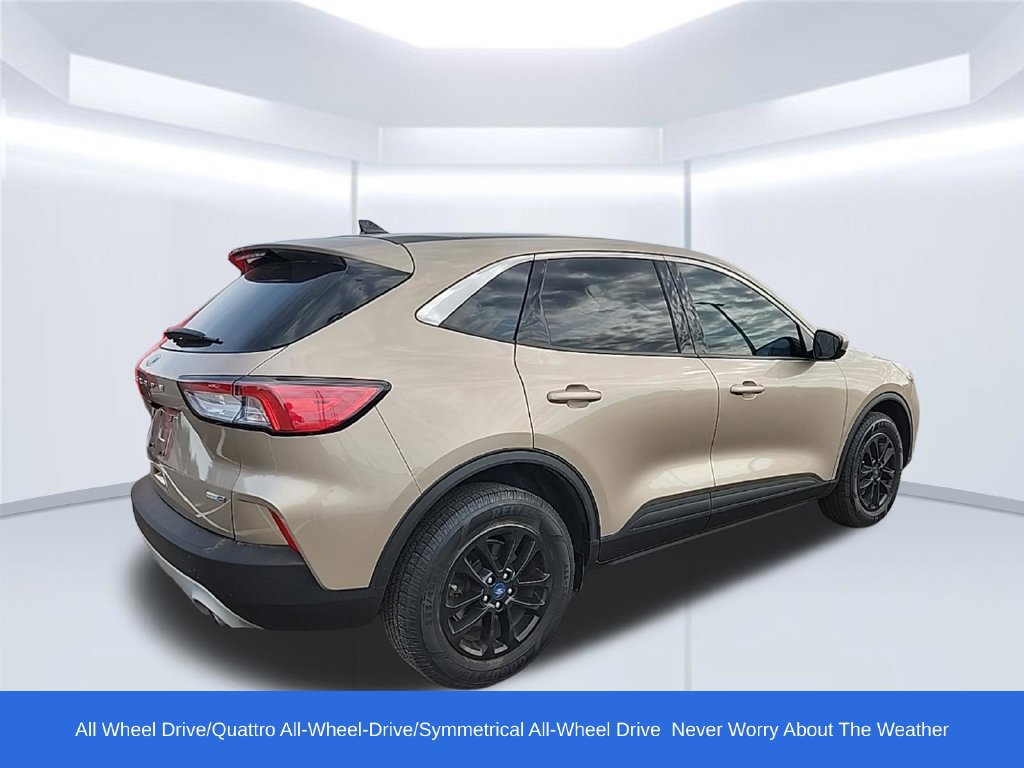 Used 2020 Ford Escape SE AWD/4WD image 3
