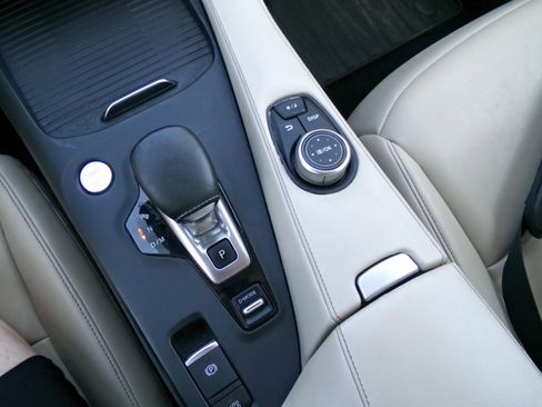 Used 2021 INFINITI QX50 Luxe FWD image 11