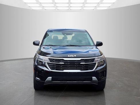Used 2024 Kia Seltos LX AWD/4WD image 2
