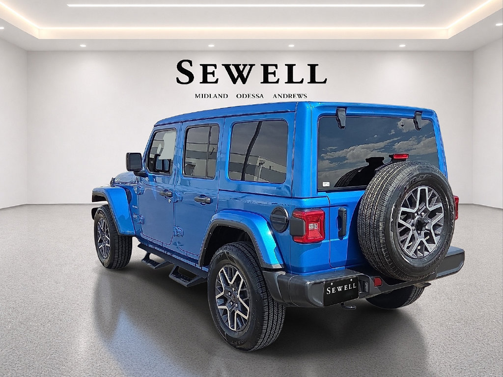 Used 2024 Jeep Wrangler Unlimited Sahara AWD/4WD image 3