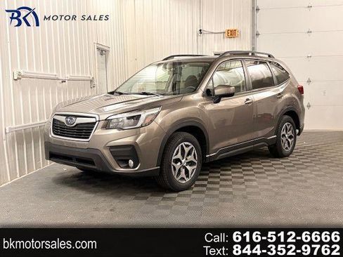 Used 2021 Subaru Forester Premium image 1