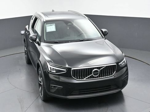 Used 2023 Volvo XC40 B5 Ultimate w/ Climate Package AWD/4WD image 40