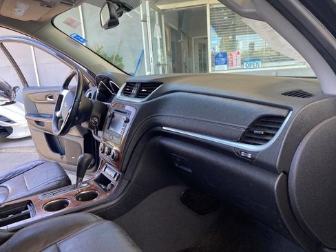 Used 2014 Chevrolet Traverse LT AWD/4WD image 28
