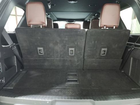 Used 2024 Ford Expedition Limited image 55