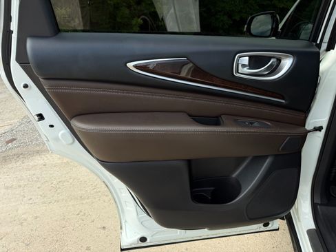 Used 2016 INFINITI QX60 FWD w/ Deluxe Technology Package image 25
