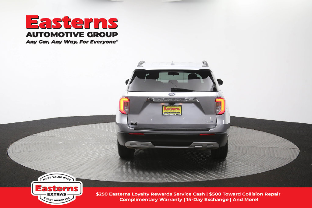 Used 2020 Ford Explorer XLT w/ Equipment Group 202A AWD/4WD image 37
